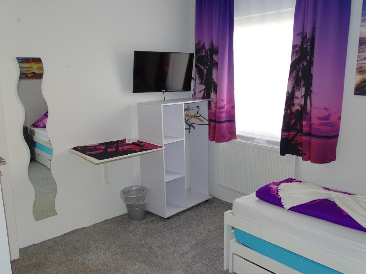Homestay Gaestehaus Uezel *
